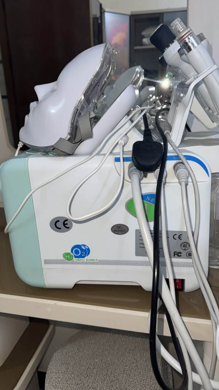 مرحبا 

عندي هاذا الجهاز مال تنضيف بشره ويا جهاز ديرمابن

اريد ابيعهم وبعدهم جديدات ممستخدمه بس جهاز البشره جبت الجهاز ب 500 واريده ب 400وبي مجال بسيط ولديرمابن رايدته ب 50 للي تريده بلعافيه عليها ♥️


**إذا كنت صاحب هذا الإعلان وتريد حذفه لأي سبب، رجاءا أرسل رسالة إلى الدعم الفني**