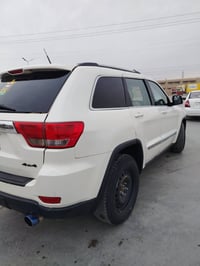 جراند شيروكي • ٢٠١١ • صبغ عام