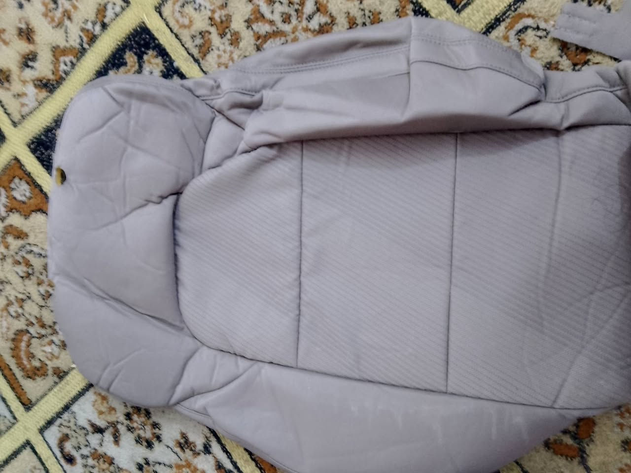 السلام عليكم غلاف كشنات الاصليه مال توسان نضيفه لا شك ولا اي شي مكان بغداد ***********
