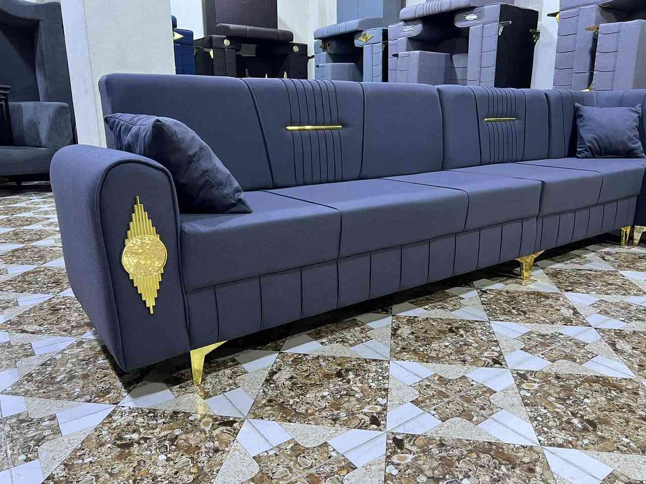 @
سلاوهاوريان بةبؤنةي جةژني قوربانةوة 
دووبارة وجبةي قةنةفةي تازةمان بؤهاتة 
زووبگةنة پي سةعريشيان موناسبة 
ژم***********
شوين كةلار سةرجادةي ئاوارةكان

