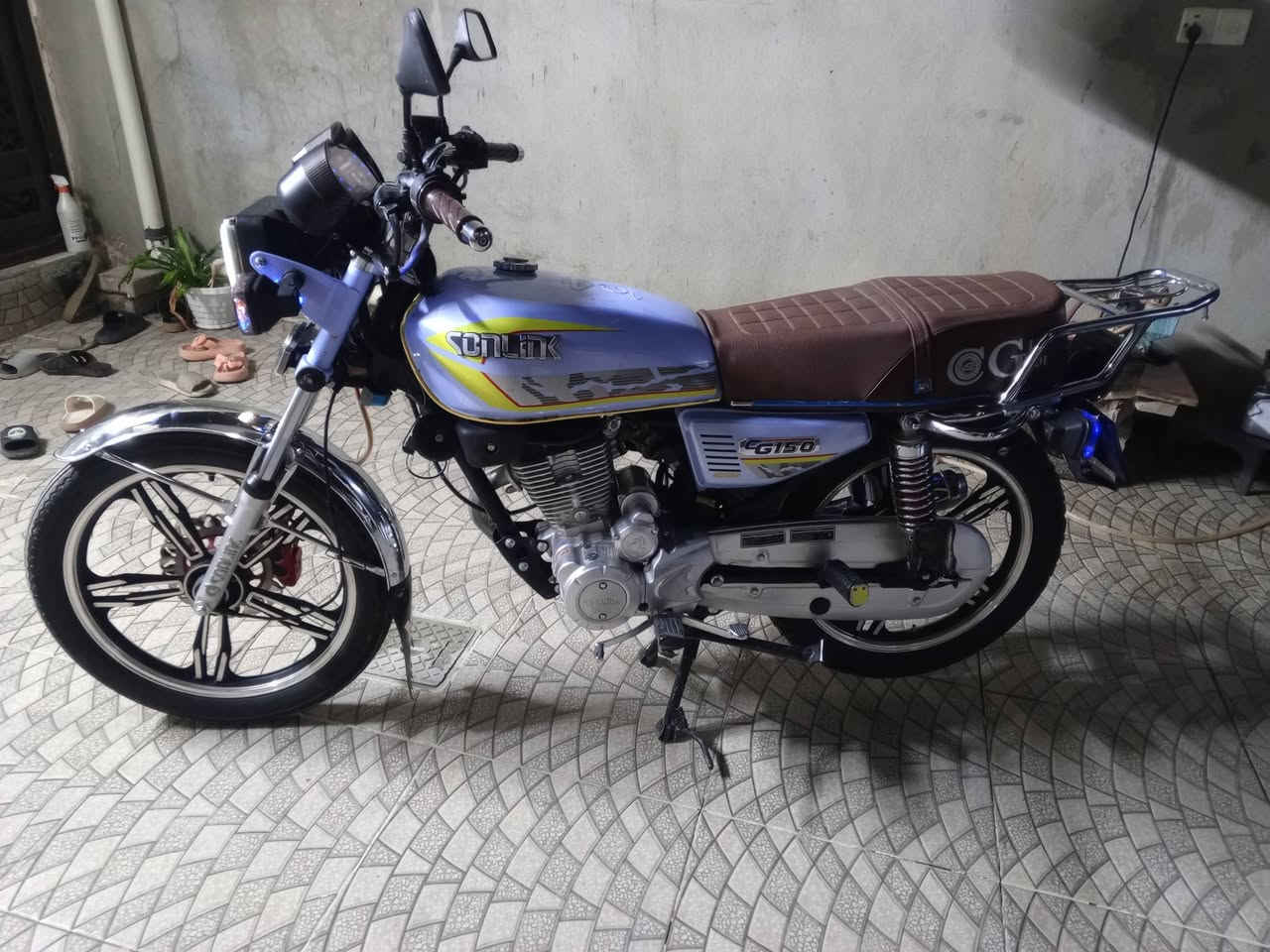 دراجه 24 سونيك دراجه بالكيس ايش قد ما تقول جديده دراجه صفر بعدها اي عيب ما بيها محرك كبس اسبان ومطاخه دراجه كله على بلاد سلف كهربائيات كلها شغال لا صرف لا بخار دراجه شقد ما تقول جديده حيل حيل نظيفه الدراجه انطيك اياه بضمان بشرط سعر 675 *********** مكاني كركوك
