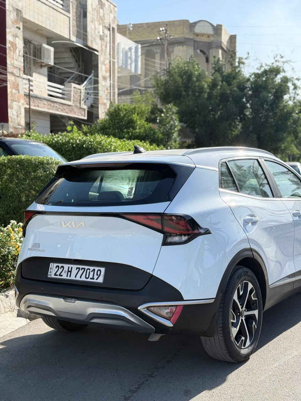 السلام عليكم ورحمة الله وبركاته
سبورتج خليجي ٢٠٢٣
رقم اربيل باسمي بشرط التحويل
مكينة ٢٠٠٠ دوش ماشية ٧٢ الف
بصمة عدد (٢) + بصمة ابواب
حساسات خلفية + حساسات جوانب بالمرايات + حساسات اطارات
٤ أنظمة قيادة
سايد بريك كهربائي
تبريد قطعتين
سبير + عدة على وضع الشركة
تحكمات ستيرن + شفتات سرعة ستيرن
شاشة اعطال مري كهرباء
لايت+كشافات+بك لايت كلهن LED
سيارة حادث مثل ما موضح بالصورة داخل العراق بدون ايرباك
كير + مكينة + تبريد كفالة
السعر ١٩٨ بيه مجال بسيط
بغداد - الامين الثانية
*********** متواجد واتساب
