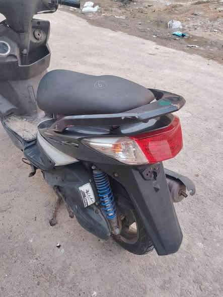 سكنس فحل نوزل خط واحد الدراجة مكفولة الدراجة رمبة نضافته 90/100 كفراتها مختمة ختم واحد مابيها اي نقوصات  مكاني بغداد قرب جشر الدولعي ***********
