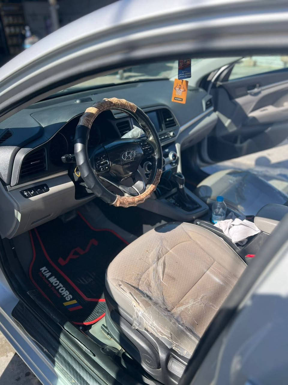 السلام عليكم النترا موديل 2019 للبيع وارد امريكي حادثهه بنيد فقط السيارة محرك2000 تخم تاير الصدر خير من الله تبريد ثلج صور السونار مالتهه مرفقه بالمنشور السيارة خير من الله جاهزة المكان الرضوانيه
السعر 135 وبيهه مجال
 للاستفسار الاتصال عله هذا الرقم ***********
*********** يوجد بي واتساب
