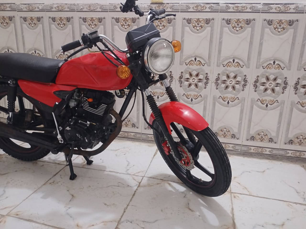 السلام عليكم دراجه شلونك للبيع موديل 22 نازله بال 23 كفاله عامه رقم بغداد السعر 950 مكان بغداد.   ***********
