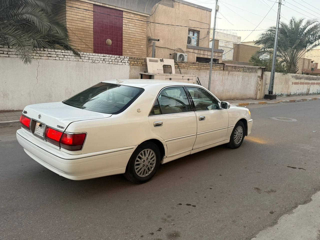 مملكه موديل 2000// سياره مكفولة من الكص ونقل جثه والكلبه. كير مكينه كفاله سياره دكمتين. كهربائيات حداديه تخم تاير كله شغاله تبريد شغال ثلج سياره مال جناي 👌. 4كشنات كهربائيه. سياره جديده بمعنى الكلام وجاهزة. السعر 👈. 92.  وبيها مجال العنوان العمارة 🦅 مكلف بنشر شراي تصل علا صاحبه 📞. ‏‪***********‬‏
