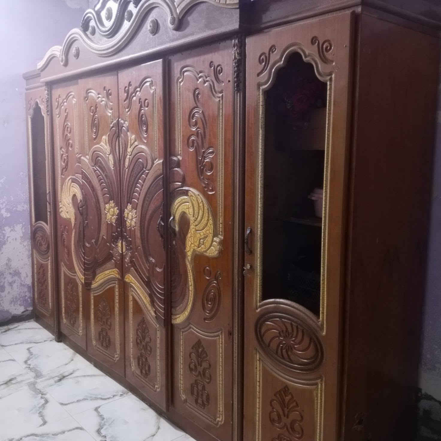غرفه 200 بها مجال للبيع مكان الناصريه ريدو هذا الرقم*********** الناس يريدون شيلون وضله بشرع
