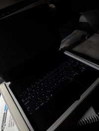 كيبورد مغناطيسي لاسلكي للـ iPad Magnetic Wireless Keyboard  يدعم عدة م...