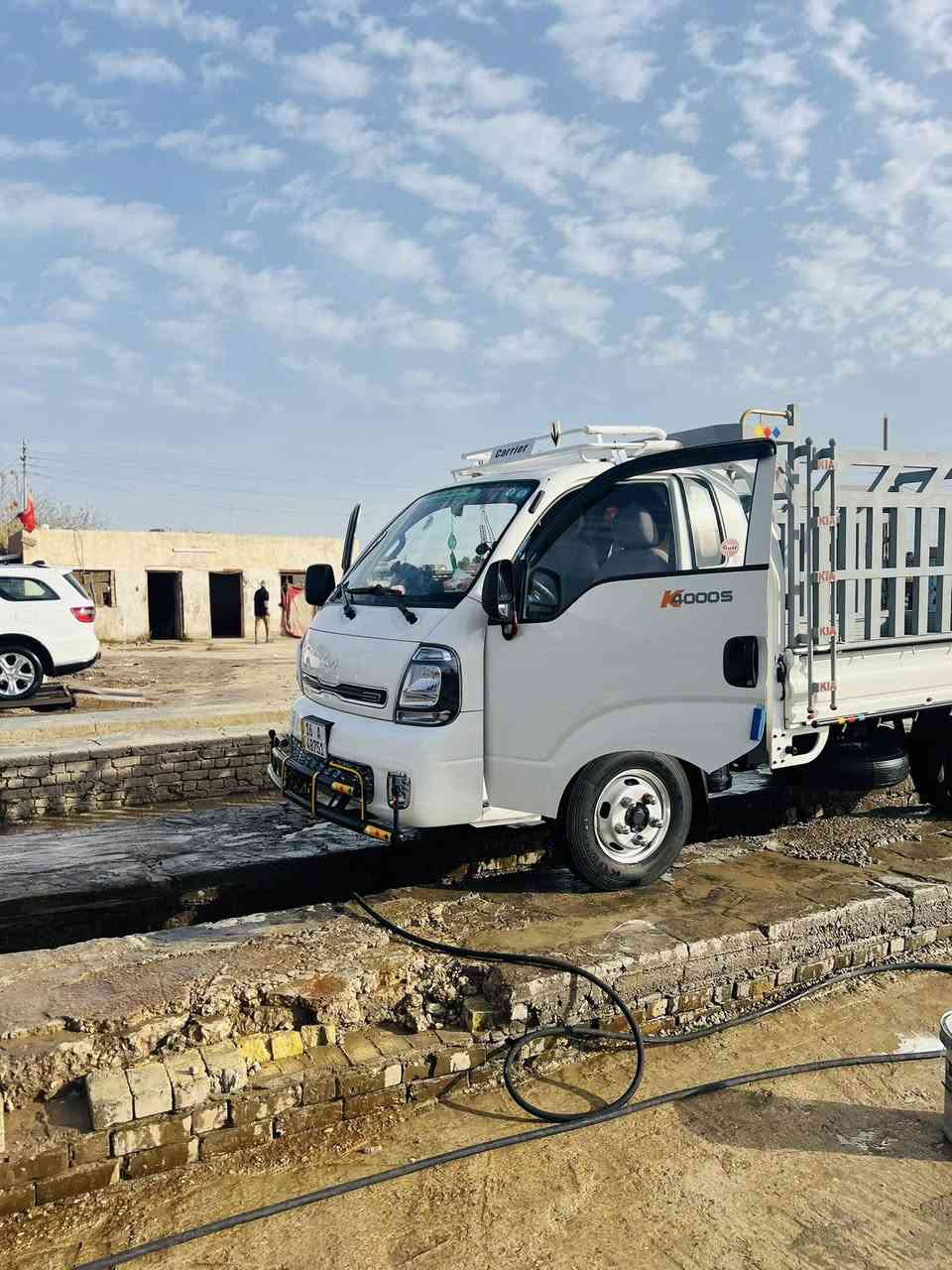 ‏سلام عليكم كيا بنكو  فخل  4000 موديل 24 ماشية 35 سيارة  زيرو جاهزة محجر سيستم  ومحور  سنوية بسمي رقم نكليزي واتساب ***********￼
