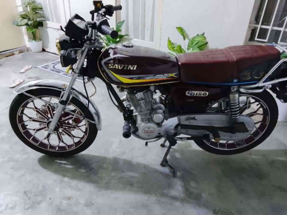 سلام عليكم شهباب عندي هذا مطور كلشي ما بي محرك ما مفتوح واي نقص مابي وبشرط فول  موديل 2025والسعر700وبي مجال لطيبين 
العنوان حمدانية 
واتساب***********
