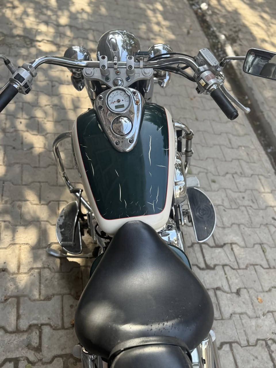 Honda shadow 400cc
هوندا شادو ٤٠٠ مكفولة من تاير للتاير
الدراجة اصلا مال رمبة ومرقمة ومضمومة
ماشية ٣٩ قابل لزيادة
زوج تاير جديد
دهن موتول+ مي زيتي
التزويدات الي عليها
بروجكتورات اصلي مال يابان
مرري اصلي يابان
درع
تجوة وسيباية
استرايح عراض مال يابان
لوحتين انگليزي ودراجة بأسمي
هزة جديدة
السعر المطلوب ٣٠ $ 
دراجة مال جناي 
مكان دراجة بغداد/ المحمودية
***********
