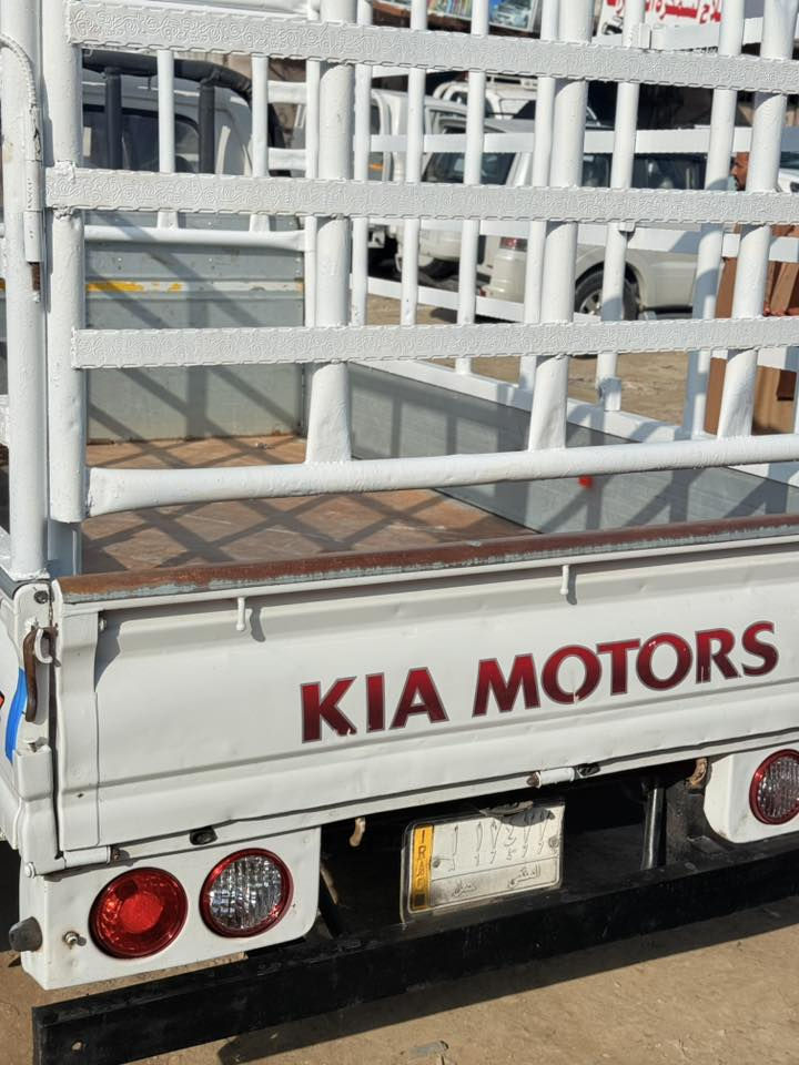 السلام عليكم للبيع كيه حمل موديل2016رقم مثنى
مكان السياره الديوانيه***********
