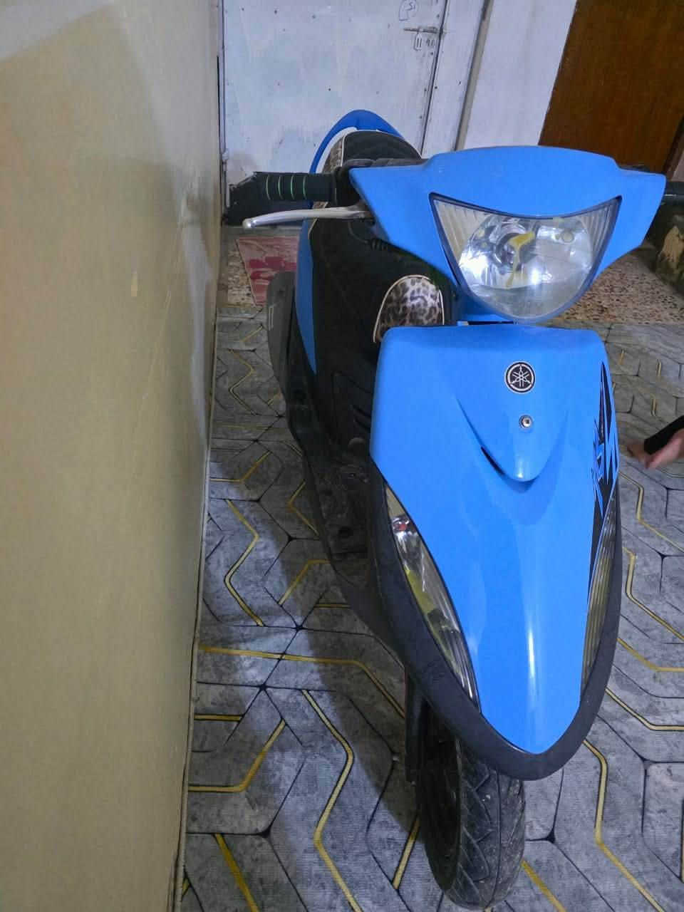 السلام عليكم دراجه للبيع ماكس عدله ياباني بوشه 49 بلاديه مختمه ملاح وكفرمكفوله كفاله عامه من كلشي سعرها ب 900 وبيها مجال للطيبين فول الفول الدراجه مكاني دوانيه قضاء عفك رقم صاحب الدراجه*********** معه تحياتي للجميع ✈️✈️
