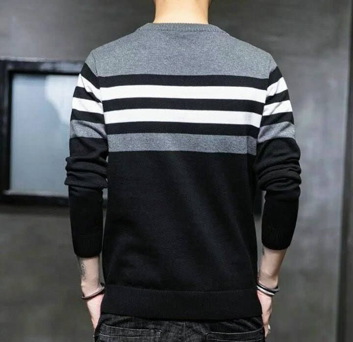 بلوفر رجالي مقلم 
الخامة: عجينة
* **الألوان المتوفرة:
  ⚫️ أسود | ⚪️ رمادي | 🌑 برجندي  | 🔵 كحلي

### 📏 جدول المقاسات

* Xl: من 60 إلى 90
* XxL:  120من 90 إلى

 
Time


**إذا كنت صاحب هذا الإعلان وتريد حذفه لأي سبب، رجاءا أرسل رسالة إلى الدعم الفني**