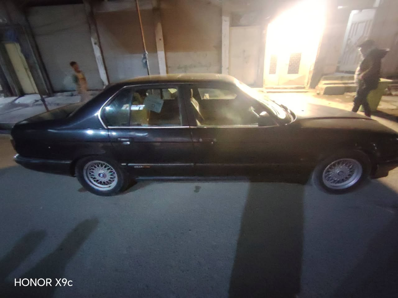 السلام عليكم سياره بي ام دبليو 735 للبيع مكاني ناصرية مركز استفسار *********** سعره 35 ورقه سياره خير من الله كير محرك حداديه تراي وين ما تريد 6سلندر
