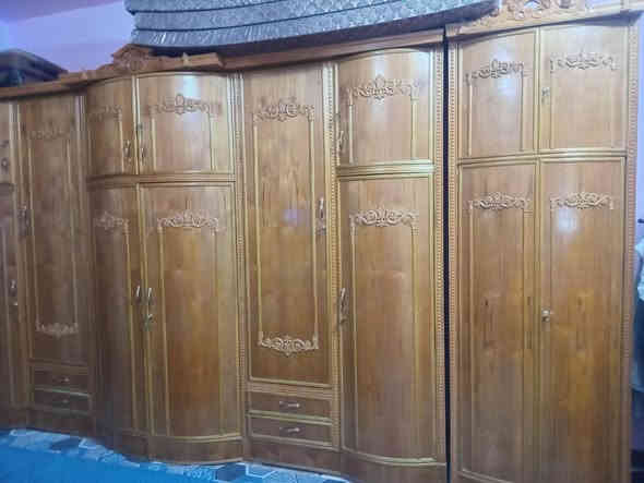 السلام عليكم للبيع غرفه نوم صاج حلوه ونظيفه السعر 2250 مليونين وربع المكان الديوم مربع 17000 خلف شارع 60
***********
