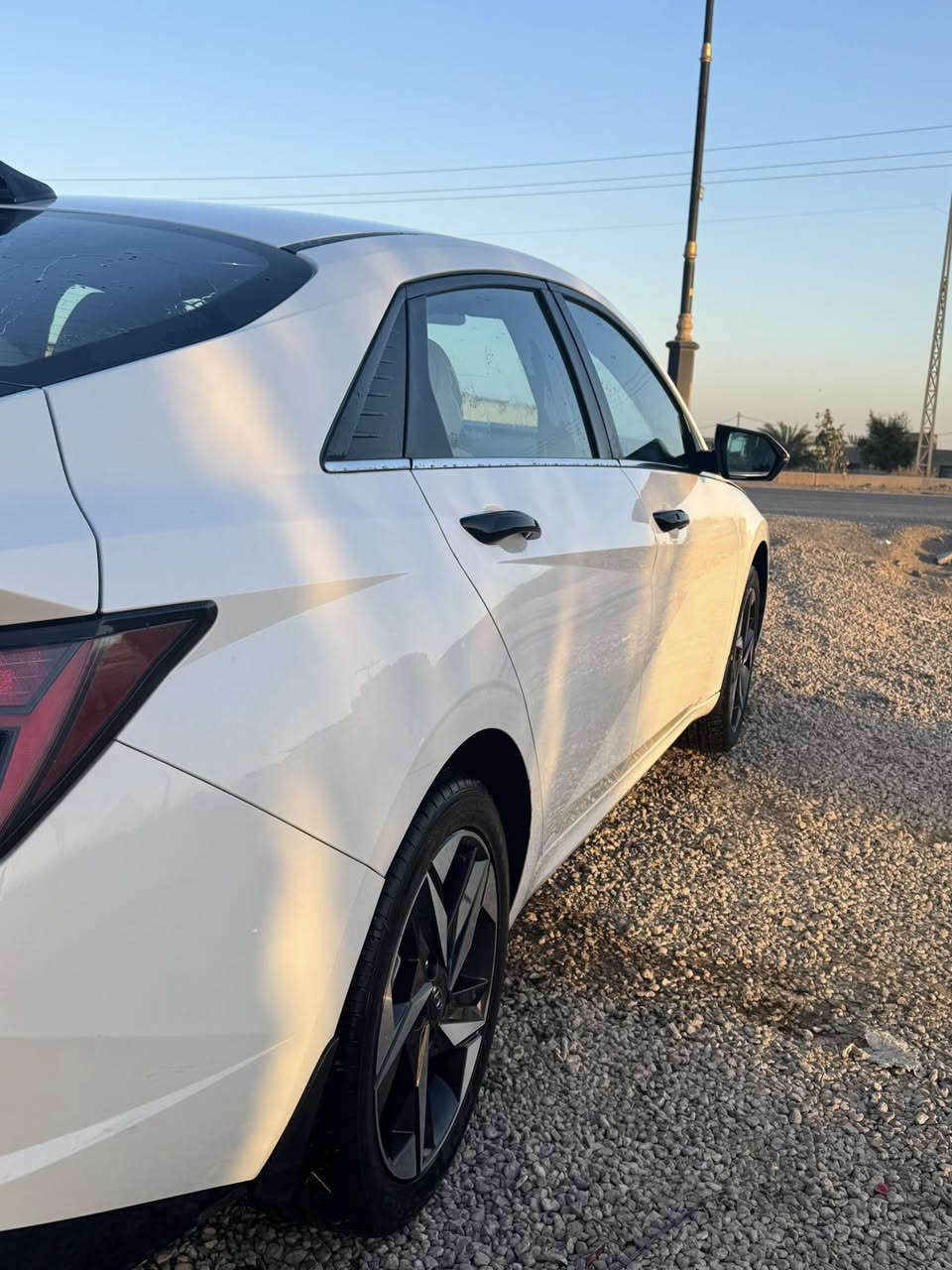 النترا 22 خليجي كفاله ماشيه 62 الف كيلو مواصفاته فول 1/1 اعلى شي ب الانترا فتحه صندوق ذكي 
مري شفط
حساس امامي خلفي 
3 وضعيات قياده 
مواصفاته معروفه اعلى شي فول للأخير 
سياره جديده أخت زيرو بأسمي تحويله هزه وسنويه جدد 2026 
سياره كربلا الحسينيه سعره ب 170 وبيه مجال 
للاستفسار اتصال 
***********
اتصل وتشلع عيوني
