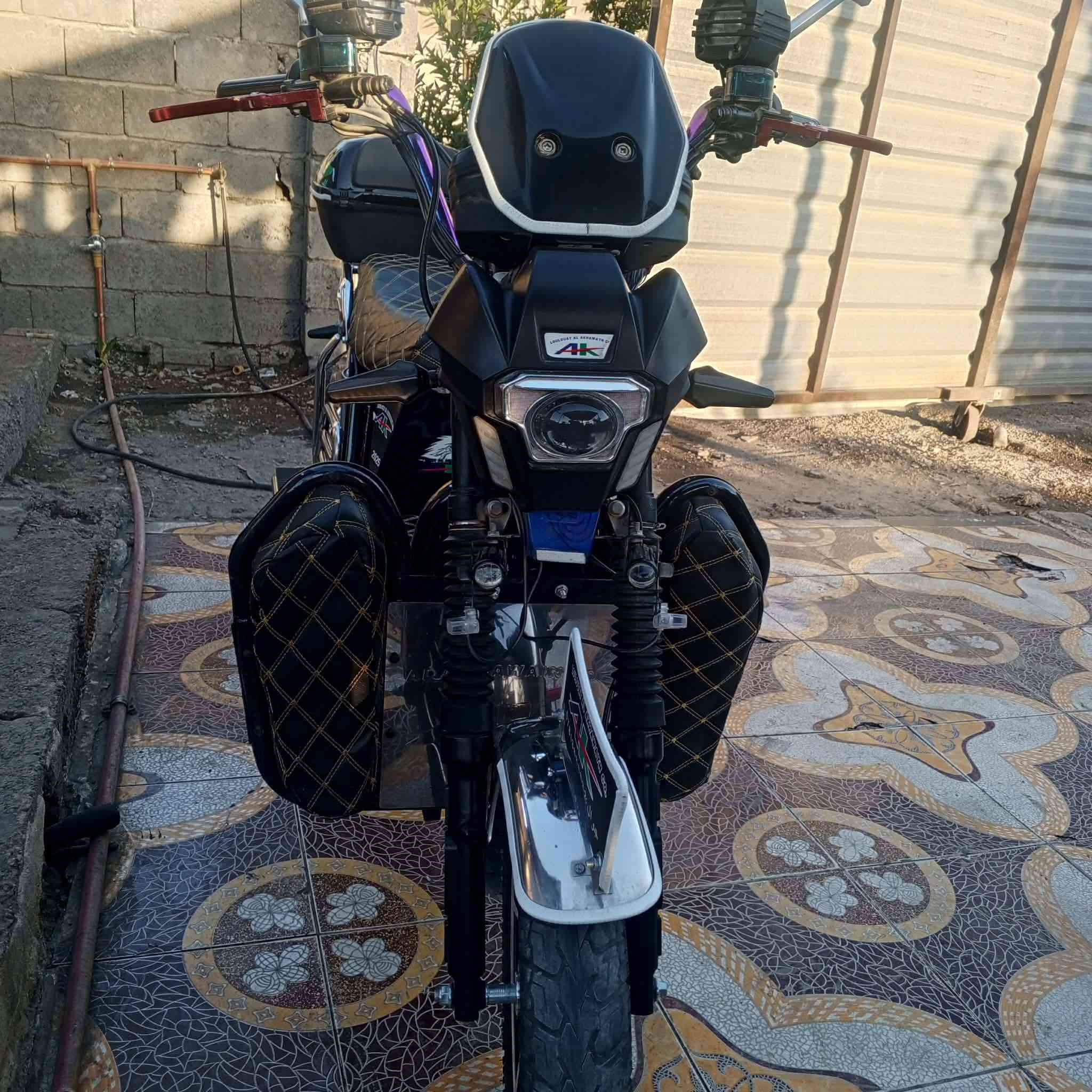 دراجه شحن موديل ٢٥ شغله اي نقص مابيها بصنه ٢ سويجات ٢ جادر خوذه  دراجه حيل نضيفه وبلعافيه عليه الياخذها اريدها 650 اي نقص مابيها ماخذها عله ايدي بس اروح ورجع للشغل بيها بس توازيت واريد ابيعها الميشتري لا تكسر بحاجات العالم


**إذا كنت صاحب هذا الإعلان وتريد حذفه لأي سبب، رجاءا أرسل رسالة إلى الدعم الفني**