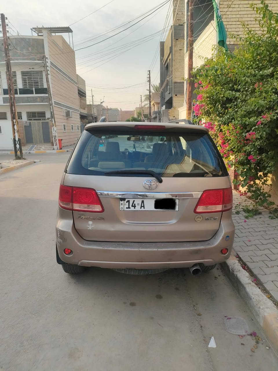 السلام عليكم
سياره فور جنر موديل ٢٠٠٦ رقم بصره مميز سياره جاهزه  تبريد جاهز السنويه نافذه لغاية ٢٠٣١
سياره خير من الله 
 مشروع وطني
مكلف بلنشر
السكن الحسينية شارع الجريخي
السعر  120$
رقم  صاحب السيارة
***********
