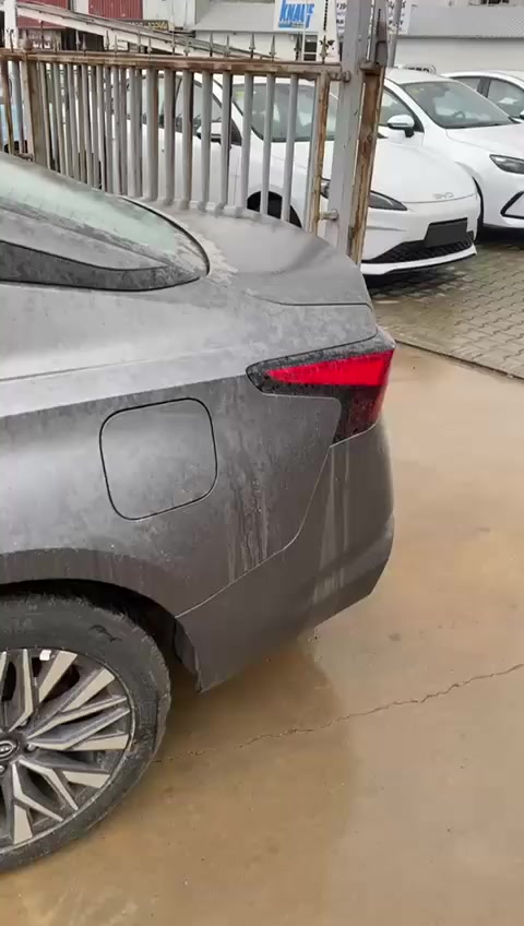 *تحية طيبة لجميع المتابعين *
نيسان التيما موديل 2025
مواصفات SV. لون نفطي. 
العداد 6 الاف ميل فقط👌
محرك 2500 اربعة سلندر. 
رقم الشاصي 1N4BL4DV0SN380403

الضرر 
بنيد ابلادي مصبوغ. 
چاملخ سكن امامي تجاري. 
رصعات في السقف اثناء الشحن. 
صور الحادث مرفقة. 

السيارة  كاتي تترقم شمال العراق
أربيل سليمانية دهوك 

السيارة موجودة في محافظة كركوك
للاستفسار عن السيارة والسعر يرجى الاتصال على الرقم 
***********
