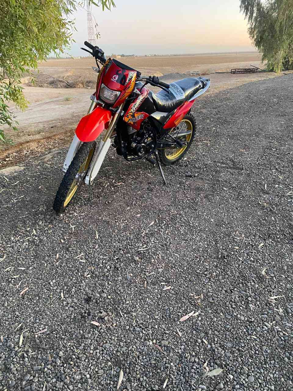 ماطور للبيع قفاز سلولنك موديل 21 جاهز نضيف جدن شرط محرك ستندر كهربائيات شقالة تواير جدد السعر 700 بي مجال قليل
للاتصال ***********
