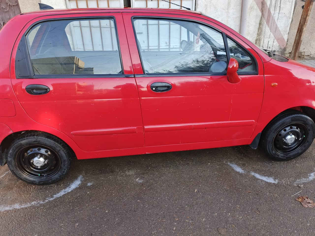 كيوكيو٢٠١٢ رقم بغدادانكليزي بأسمي كيرعادي بلادي السياره جاهزه النقص بس تبريدفقط السعر٢٦وبي مجال بسيط المكان بغدادالحسينيه ***********
