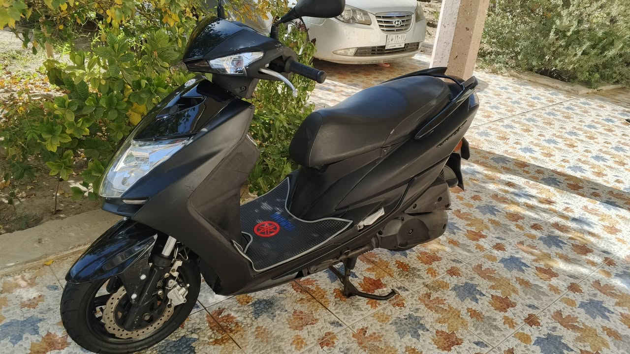 للبيع
سكنكس شمعة موديل حديث 2017 صار اربع ايام من طالعة من الحاوية السعر 11 ورقة المكان الديوانية 
*********** اتصال واتساب
