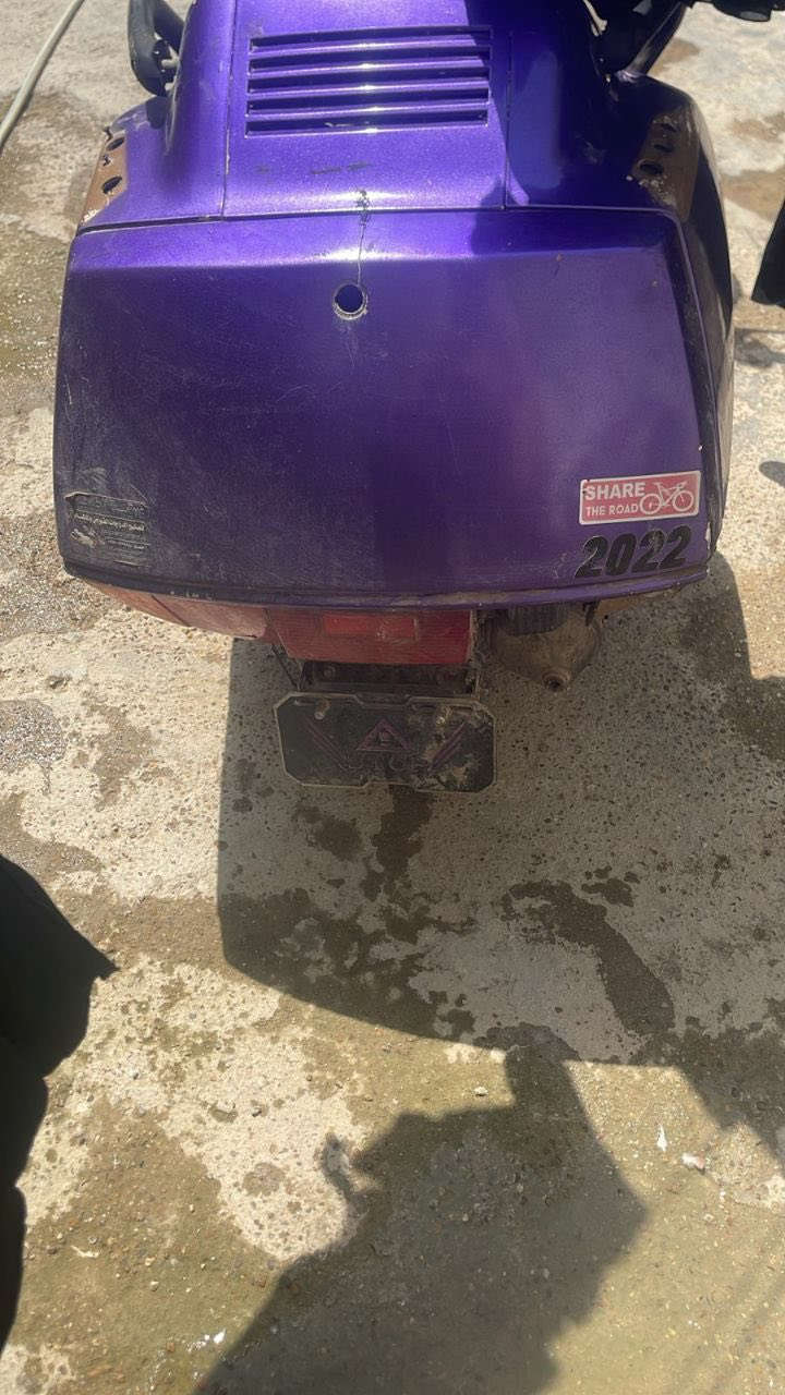 السلام عليكم شلونهم الشباب الطيب طبعاً مرخصت الاادمن عندي فيوجن كايمه ومتروكه هم بس عوزه تجفيته كهربايات كامله تشغيل عن بد بيه نقصه بس لكفر الامامي وتجفيته بس مكاني نجف عباسيه الي يحب يتواصل على رقمي الواتساب*********** السعر 250وبيه مجال للطيبين وخادم اني لماعده هم نداري كلش بل سعر وتحياتي
