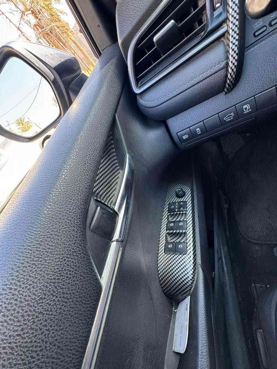 السلام عليكم 
كامري 2019 وارد امركي 
الحادث جاملغ خلفي جهة السايق والجنطه الجاملغ الخلفي الثاني بي بارد شويه مبين بلسونار مكفوله شواصي لغود ايرباكات حجر صالنصه
السياره فول مواصفات 
فتحه 
بصمه 
كشنات جلد 
رادارات 
تشغيل عن بعد 
تدفئه كشنات 
كشن كهرباء 
شحن وايرلس 
شاشه جبيره
صدر قبل كم يوم مسوي 
مسويلها اني سونار قبل كم يوم يم بدي كار 
نواقص السياره 
حساس صالنصه الثاني مبين بلجهاز فحصتها 
بيها الفتحه متشتغل 
***********
السعر 178
مكان السياره بغداد حي الجامعه لو بحي الجهاد بغداد, العراق
