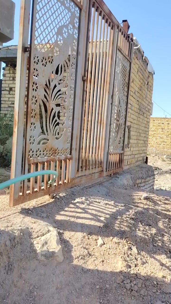 بيت بنزلت سيد جابر زراعي مساحه 210 غرفه عدد 2براني مجاري جاهز
البيع الاتصال ***********
