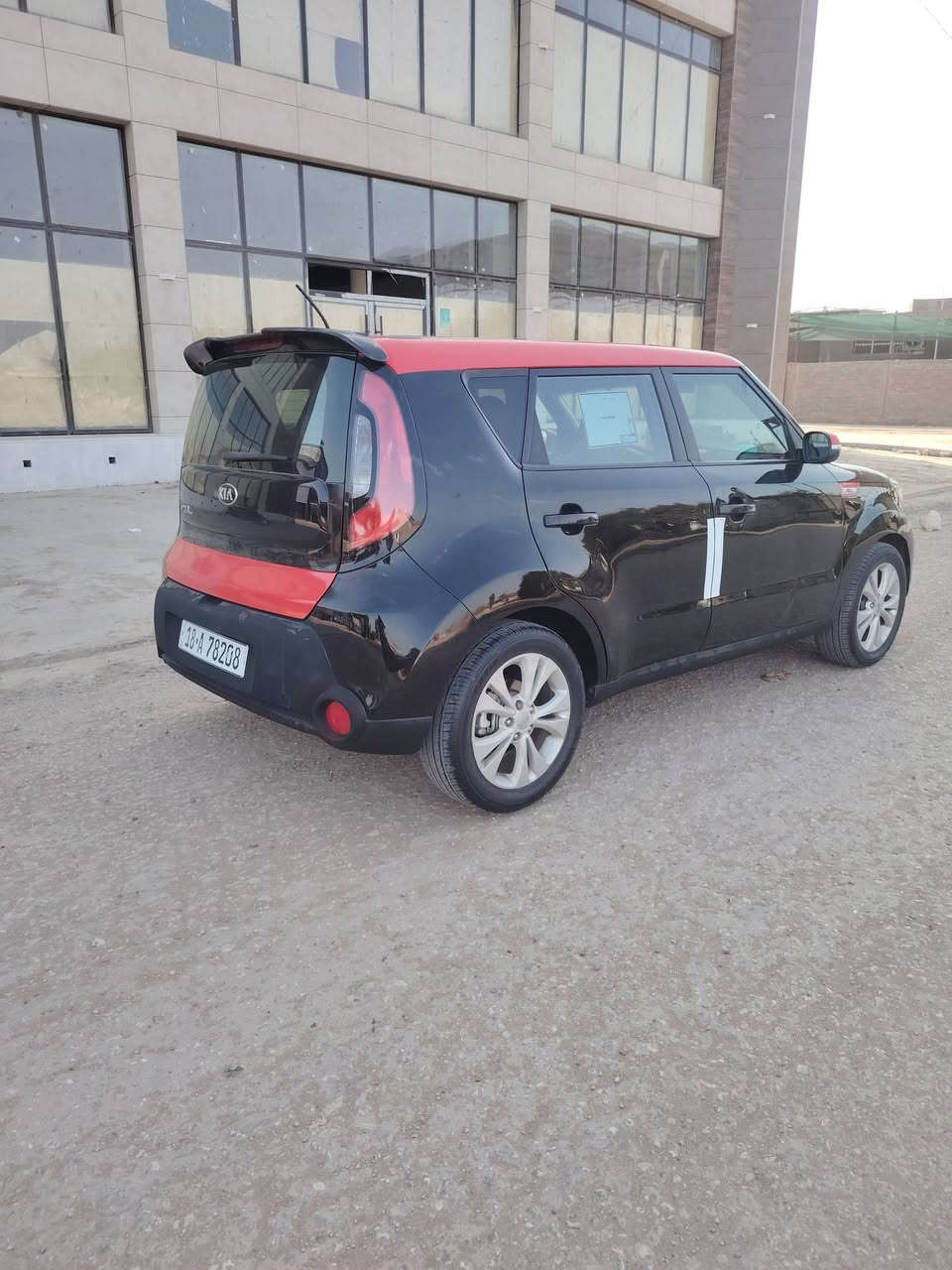 السلام عليكم صول موديل ١٦ مكينه ٢٠٠٠ المرغوب حادثه جاملغ وبنيد بدون دواخل بيه رشات جماليه رقم بابل الجديد دولي السنويه جديده السياره جاهزه من كلشي السعر ٩٨ وبيه مجال ***********   ***********  مكان بابل القاسم
