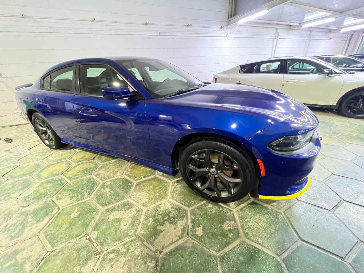 دودج جارجر [ خليجي كفالة عامة ] GT Plus 🔥
الموديل: [ 2019 ]
المحرك: [ 3.6 / V6 ]
الگير: [ اوتو ]
الممشى: [ 59 الف ميل ]
الون : [ جويتي - مميز ]💙
الحالة: [ كفالة عامة من البارد وصبغ ]

[ لمعرفة السعر اترك تعليق داخل المنشور وسوف يصل اليك مباشر عبر رسالة نصية ] 📥

[ الـــــمـــواصــفـــــات ]

- سلايد روف , شاشة كبيرة , كشنات جلد , كشنات تدفئة وتبريد , رادار جانبي نقطة عمياء , سستم سماعات , تشغيل عن بعد , كاميرا , حساسات خلفية , مري قلاب , كشنات حضن + كهربائية , ويل 20 

الموقع: [ بغداد - البياع ] 📍

للتواصل واتس اب او اتصال : [ ‪***********‬ ]

‏‎#سيارة #سيارة_للبيع #دودج #دوج #جارجر #جالنجر #srt #v8 #سيارة_رياضية #موستنك #موستانك #كمارو #جيب #jeep #تفحيط #العراق #بغداد #اكسبلورر #yasser_erbil #bmw #العضلات_الامريكية #mercedes
