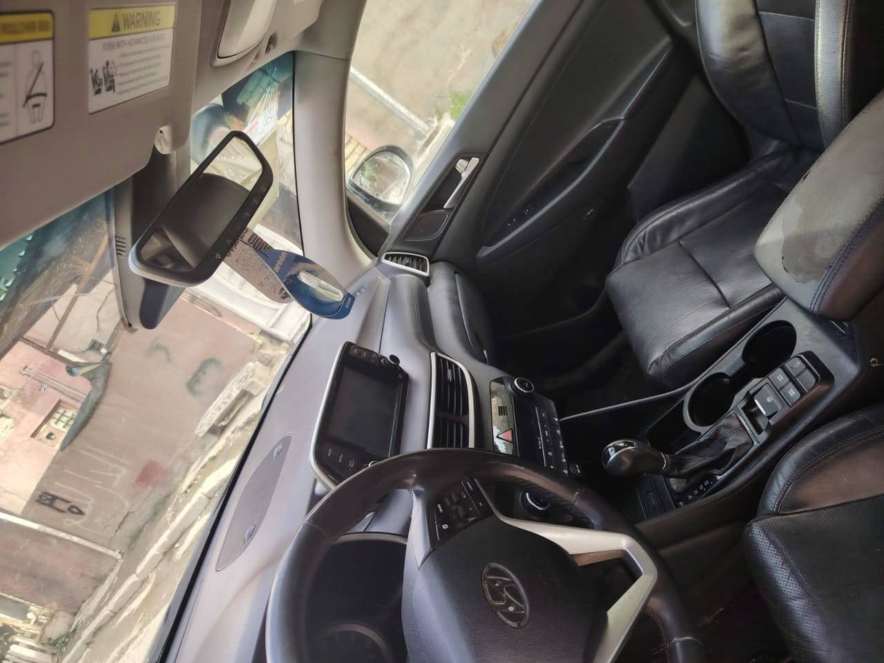 سلام وعليكم  سياره توسان 2020 وارد امريكي فول ليمتد عده الفتحه بصمه كشنات جلد وكهرباء تدفئه وتبريد بل كشنات تحكم ستيرن مثبت سرعه تبريد قطعتين صندوق كهرباء لغود شواصي مكفوله كير محرك على وضع الشركه ماشيه 76 الف سونار موضح بل صور  باسمي تحويل ثاني يوم سعر 150 وبيه مجال عنواني بغداد تقاطع درويش ***********
