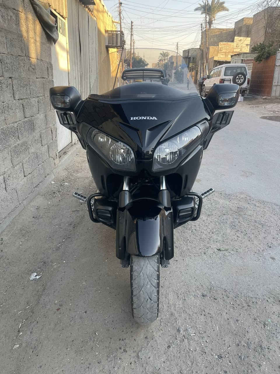 كولدن ونك 1800 اسبورت 2013
وارد ياباني بدون حادث بدون رقم 
مكفوله مكينه وكير عنواني بغداد البلديات
غير متواجد عل فيس ***********
