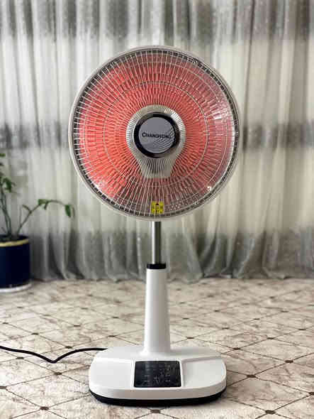 هیتەری پەنکەیی نیو ستاند
قیاسی 16 گەورە✅️
بە گرەنتی 1 ساڵی تەواو💯
زۆر زۆر تایبەت و جوانە 
 لەمسە
کۆنترۆڵە
حاسەیە 
90 پلە کۆتۆماتیک دەسوڕێت
 800 وات، دوو دەرەجە، دەرەجەی یەکەمی بە یەک ئەمپێر و نیو ئیش دەکات✅️😱
تایمەری تێدایە، لە یەک کاتژمێر هەتا 7 کاتژمێر تەوقیت دەکرێت👍
لە کاتی کەوتن و کوژانەوەی کارەبا دەکوژێتەوە و دواتر دەبێت بە دەستی هەڵیبکەیتەوە کە ئەمەش زۆر سەلامەتە.✅️

نرخی تەنها 60 هەزارە💥💥

نرخەکانمان زۆر گونجاوە و خواری بازاڕە✋️

شوێن: سلێمانی _ بەرامبەر فامیلی مۆڵ
گەیاندنمان هەیە بۆ سەرجەم ناوچەکان👍

***********
***********

.... أربيل
