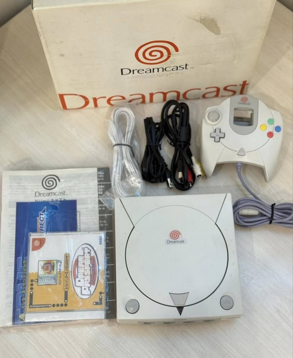 دريم كاسيت جديد غير مستخدم 
كهرباء 110V معه قرصين العاب حيل انضاف
ويه محوله اصليه تحول من 110V الى 220V
لطلب خاص او على رقم ***********
