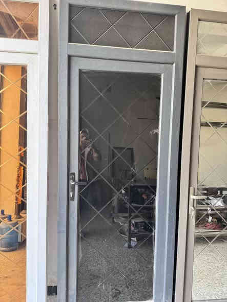 ابواب للبيع جديد غير مستعمل السعر مناسب الديوانيه مركز ***********
