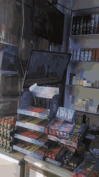 السلام عليكم من رخصه مدير الكروب اسواق للبيع كامله تحتوي على 8برادات عاموديه برادين شركه بغداد وكوله مجمدتين و مجمدتين للشركه دخل اليومي خير من الله من400لى500يجار 400
العنوان المشتل شارع رزاق 
الهاتف وتساب ***********
