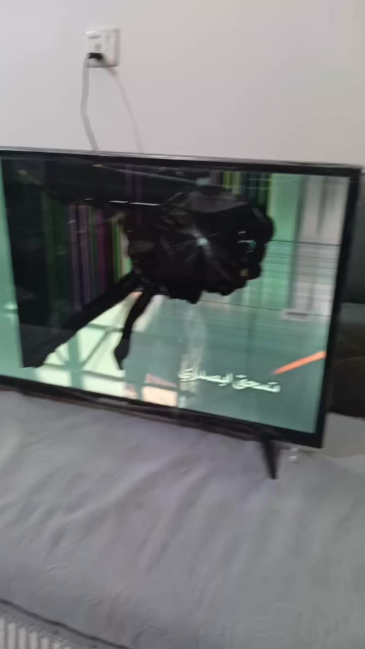 ب20 الف بيها مجال شاشه جديده جديده جديده انكسرت بل كارتونه اني اخذتها ب١٣٠ الله شاهد هسه انكسرت ولعبت روحي رايدها ب20بيها مجال هيه وكارتونتها وبيها ضمان رقمي *********** مكاني بغداد
