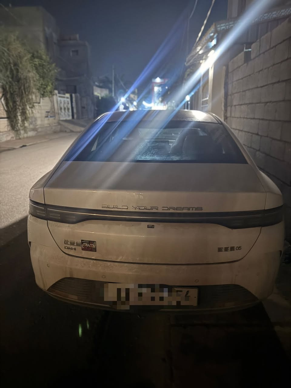 للبيع بي واي دي ديستوير موديل ٢٥ رقم بغداد  بعدها بتراب الشركة ماشية ٢٠٠ كم فقط . سعرهة ١٢٨ ورقة . الاتصال ***********
