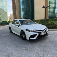 كامري SE • ٢٠٢١ • بدون صبغ