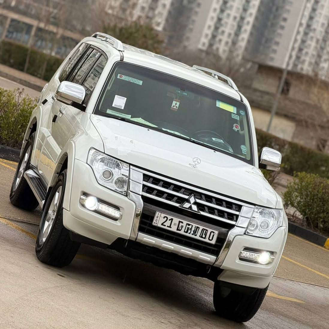 ميتسوبشي باجيرو 2017 حبتور ياباني اصلي
حجم مكينة 3500 V6 
مسافة مقطوعة61الاف بشرط فحص
سيرفز كامل بل شركة
السيارة_كفالة_عامة_بدون_صبغ_تعديل_حالوب_كفالة
جديدة_كلش_سيارة_نظافة100‎%‎100
سنویة جدیدة حتی 2031

الموصفات_
••لد امامي •كلوب ضباب•حساس خلفي •كامرة •7راكب
••صاجات •دبل اكسل 4X4 •تحكمات سترين •ثلاجة •
مانع انزلاق •لايت عدسه•شاشة•منفذ220 واط •
 مريات كهرباىية +مريات اتو قلابة + مريات ترحيب •
تبريد منفصل +تبريد مركزي • •شاشة نظام
دشبول ليزري • مريايه عاكسه •ستتم نيكل كامل بلادي ذهبي
•لايت كهربائية •لايت زنون عالي ناصي بلوجكتر LEd •
 غراض_الشركة_سبير_كتلوك__كلها_موجوده
  مکان سەیارة کرکوک 

بزوێنەری 3500 V6
61 هەزار کم لێخوڕین، بە مەرجی پشکنین
مێژووی تەواوی خزمەتگوزاری لە بریکارەکە گەرەنتی گشتی، بێ بۆیاخ، بێ دەستکاری، بێ سارد و شوخت
ئۆتۆمبێلێکی تازە و 100% پاک و خاوێنە
تۆمارکردنی نوێ تا ساڵی ٢٠٣١ کارا دەبێت

تایبەتمەندییەکان:
• گڵۆپی پێشەوەی LED • گڵۆپی تەم • هەستەوەری وەستانی ئۆتۆمبێل لە دواوە • کامێرا • 7 کورسی
• ویلەکانی ئالۆوی • دوو ئەکسیلی 4x4 • کۆنترۆڵی سوکان • ساردکەرەوە • کۆنترۆڵی ڕاکێشان • گڵۆپی پێشەوەی پرۆژێکتۆر • شاشە • کۆنتڕۆڵی کارەبای 220W

ئاوێنەیەکی کارەبایی + ئاوێنەیەکی ئۆتۆماتیکی + ئاوێنەی بەخێرهاتن • تەندروستی جیاواز + تەندروستی ناوەندی • شاشەی داشبۆرد بە لەیزەر • ئاوێنەی ئۆتۆماتیکی کاڵکەرەوە • ڕوپۆشی کرۆمی تەواو زێڕین
• گڵۆپی پێشەوەی کارەبایی • گڵۆپی پێشەوەی زینۆن (تیشکی بەرز و نزم) لەگەڵ پرۆژێکتۆری LED کەتەلۆگی پارچەی یەدەگی کۆمپانیا - هەمووی بەردەستە

شوێن: کەرکوک

ژمارەی خاوەن ئۆتۆمبێل:
***********
رقم صاحب السيارة
***********
