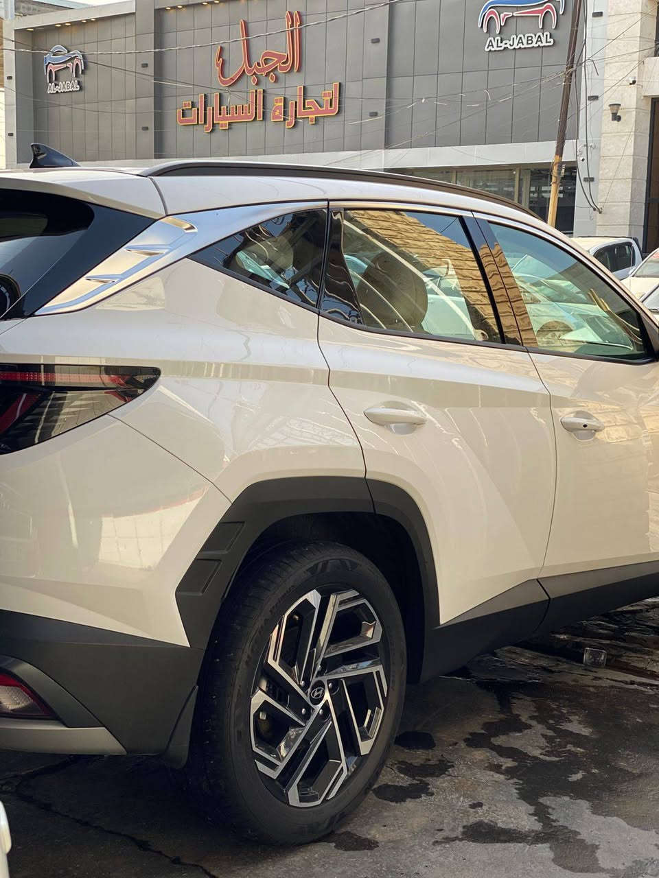 توسان 2025 خليجي
ضمان شركه الاولى
ويل 19 كشنات تبربد 
ماشيه 17 الف 
السيارة بحالة الزيروو
السعر 229$
العنوان بغداد معارض النهظه 
***********
مكفولة كفالة عامه
