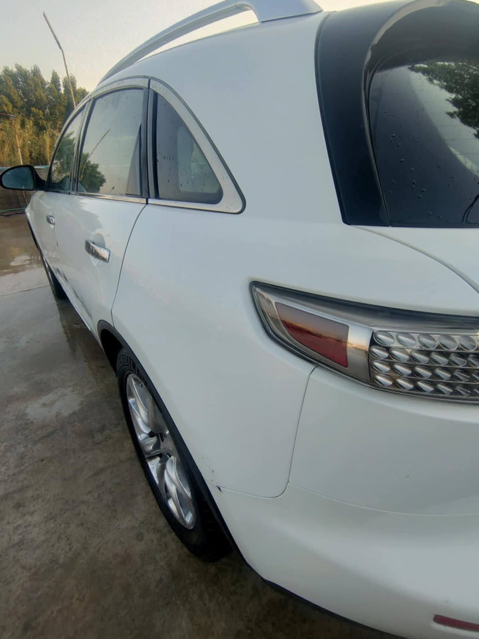 نيسان انفنتي FX35 V6 3500
موديل 2008المرغوب
اللون ابيض خليجيه 
رقم بغداد  
هزة جديدة 2030
سيارة رقم مميز
السيارة بدون ضربة أو حادث 
ليبل واحد من الدعامية للدعامية 
سيارة جديدة بمعني الكلمة 
مواصفاتها معروفة 
كشنات كهرباء تدفئة تبريد 
ستيرن كهرباء 
كشنات ميموري وضعيتين
نظام الصوت بووز 8سماعات
شاشة معلومات وتشخيص العطل 
صندوق شفط 
جام كهرباء اوتماتيك نظام ترحيب 
لايت زنون شركة وتحكم بيه
ويل 20 شركة الأصلي بعده
فور ويل 
كهربائيات شغال كاملة 
سيارة عليهة ادامة جديدة 
صدر امامي جديد
تايرات جدد
كير مكينة مكفولات ممفتوحات 
سيارة على وضع الشركة بلاد جراد فقط بل جنطه مثل ما مبين بل صوره
سيارة بدون حادث فقط باب سايق طخه ***********
