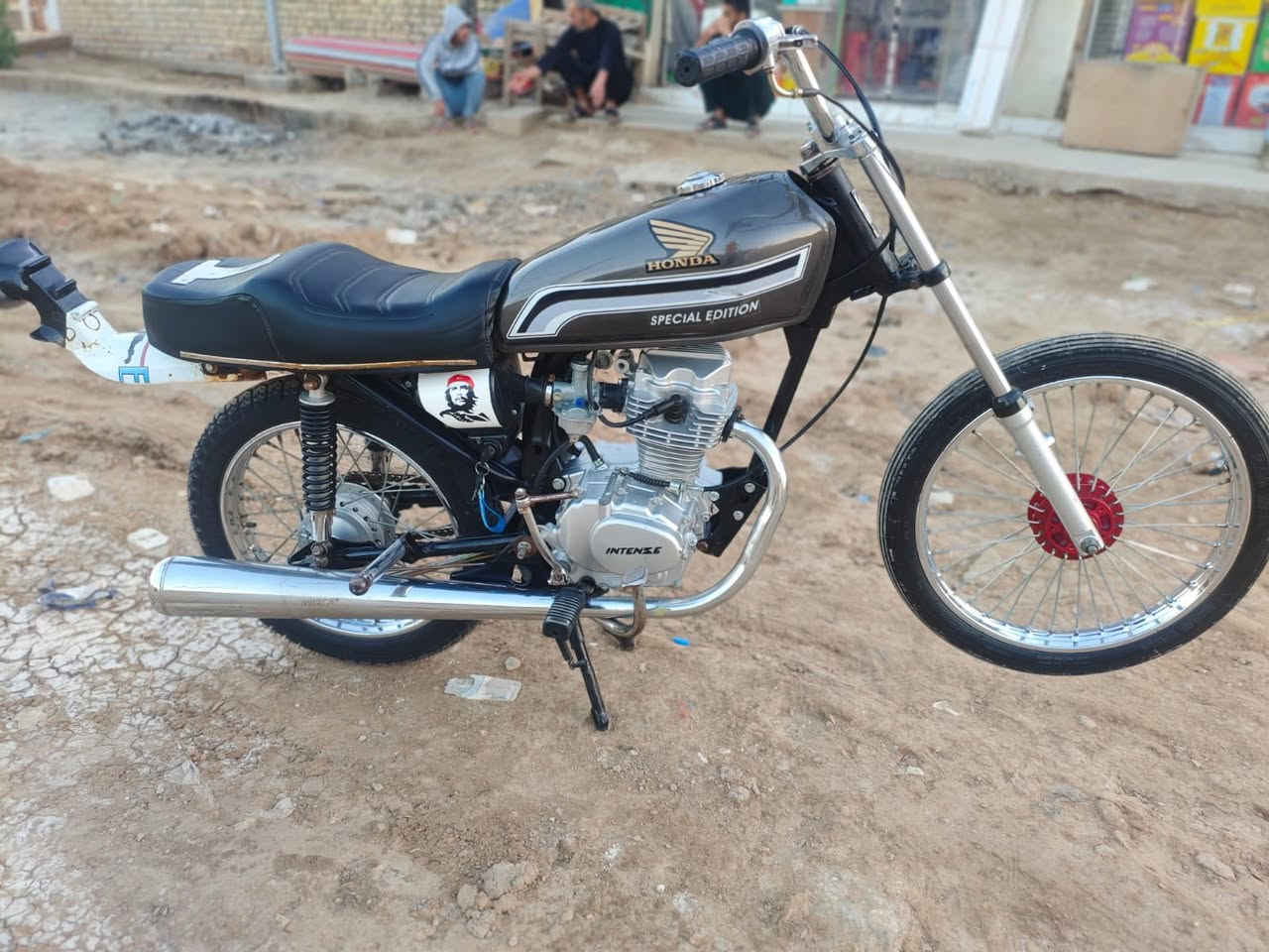 موديل 19تعمير جديد مانقص اي شي وراق كامله مكاني شطره السعر 750بيه مجال ***********
