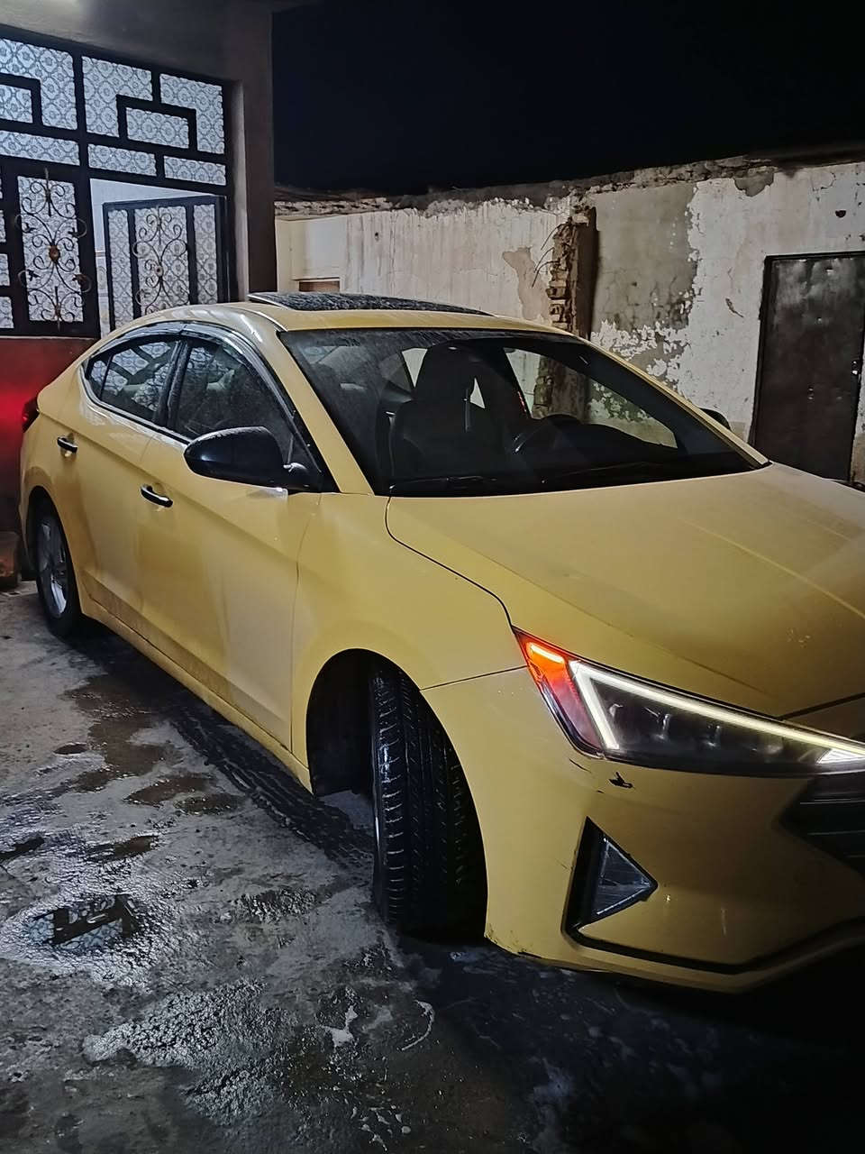 سلام عليكم
النترا  موديل 2020  بصمه فول موصفات للبيع وارد امريكي حادث باب جهت الصدر  فقط  شاصي 
مكفوله  كفاله عامه 
كير مكينه مكفول 
رقم بغداد بسمي 
السعر 135 وبيه مجال
سياره فول  بيه فتحه 
مكاني بغداد ابو غريب 
تخم تاير صدر جديد 
جاهزه سونار موجود بل منشور وصور الحادث 
 اتصال ***********
