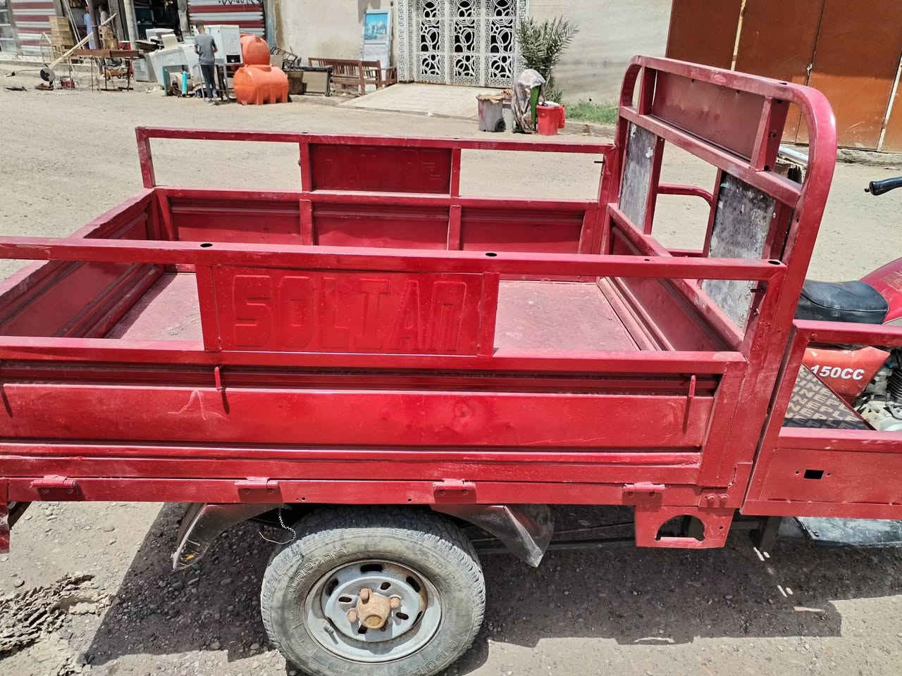 ستوته للبيع عنوان العماره
***********
