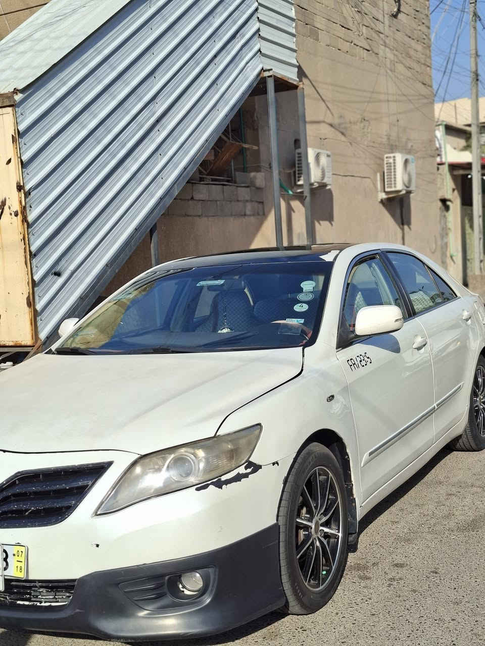 السلام عليكم
سيارة كامري للبيع 
٢٠١٠ 
البصرة
لون ابيض لؤلؤي 
محرك ٢٤٠٠
تبريد حداده 
بطارية جديدة 
فتحة سقف
السعر ١٠٠ وبيها مجال 
للاستفسار الاتصال على الرقم 
***********
