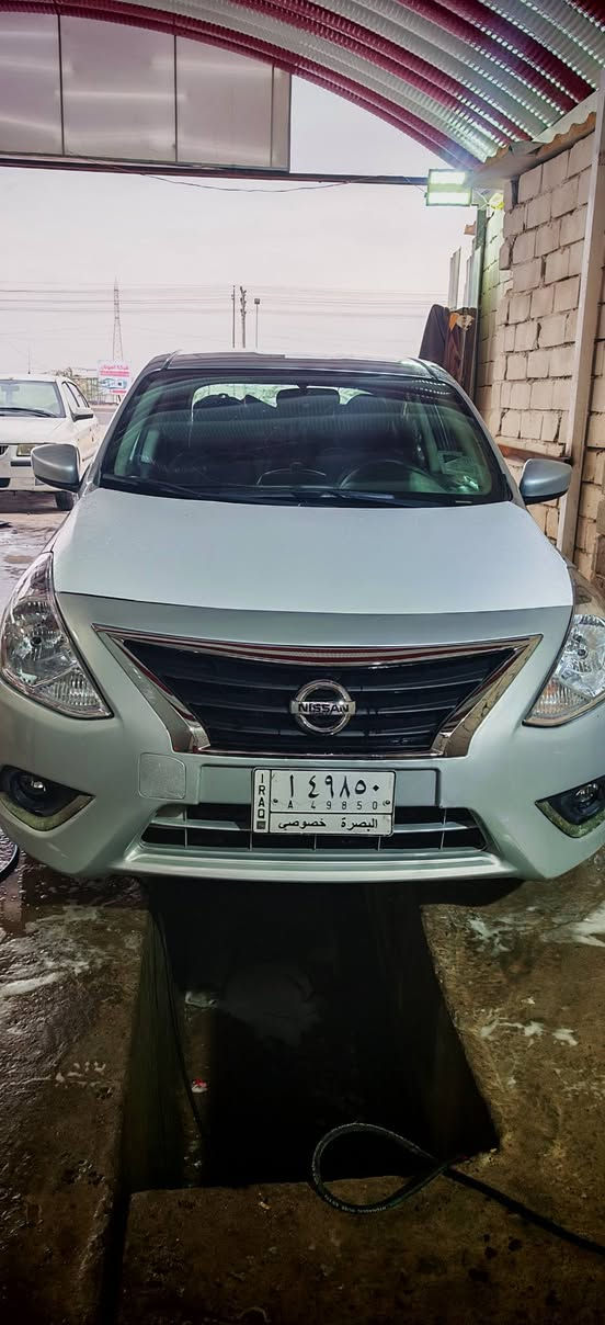 سلام عليكم نيسان فيرسا مديل 2018  وارد امريكي ضربتها دعاميه .محرك توني شاده منظومة تبريد توني شادها تخم تاير جديد الحدادية 70%
سعرها 86 
رقم ***********
