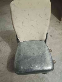 كشن نيسان عالية مدوشم وكامل للبيع السعر 100 07875650559 07500995259